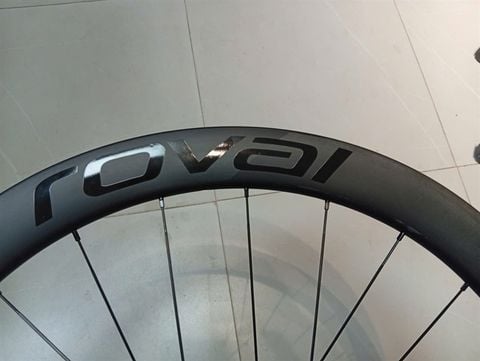 Vành carbon ROVAL RAPIDE CLX hub DT350 mã 1423 nan dẹt