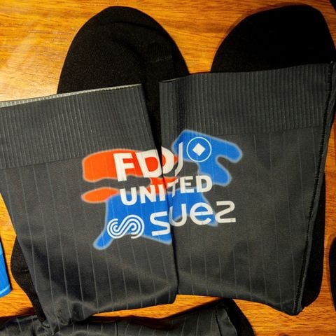 Tất đạp xe đội tuyển FDJ United