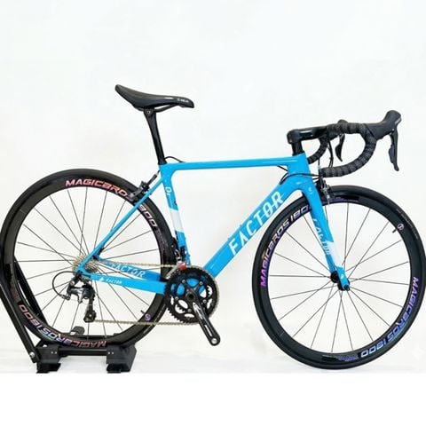 Xe dựng carbon FACTOR O2 size 49