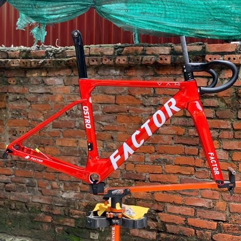 Khung carbon FACTOR OSTRO V.A.M phanh đĩa