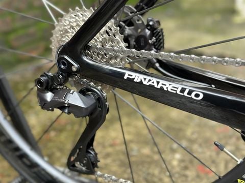 Xe Đạp đua Pinarello F ráp theo yêu cầu khách