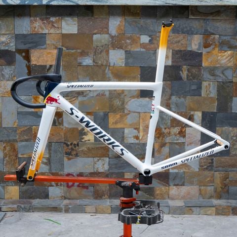Khung carbon SWorks Tarmac SL8 phanh đĩa kèm ghi đông