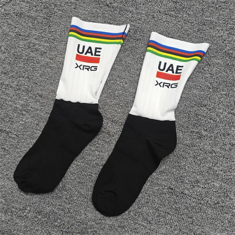 Tất đạp xe đội tuyển UAE