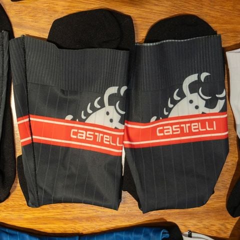 Tất đạp xe đội tuyển Casttelli