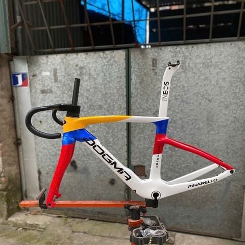 Khung road carbon Pina F 2026