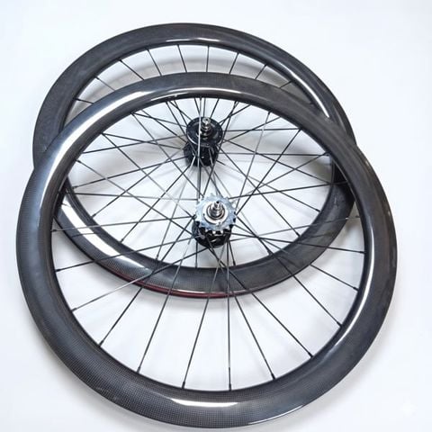 Vành carbon Fixed Gear nan hoa Hub Novatec vân 3K