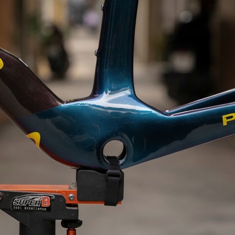 Khung road carbon Pina F 2026 phanh đĩa