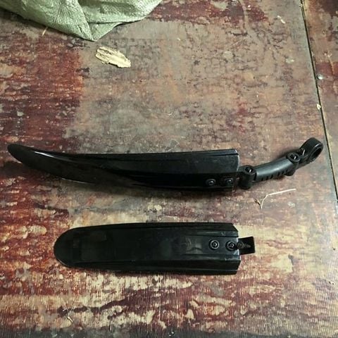 Chắn bùn MTB nhựa bắt cọc yên (chỉ để bán tại cửa hàng)