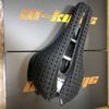 Yên xe đạp carbon W KUMG rỗng giữa mã WK 3D1