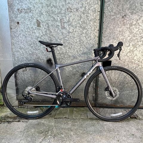 Xe Road Giant LIV LANGMA adv 2 hàng đấu giá mới 100%