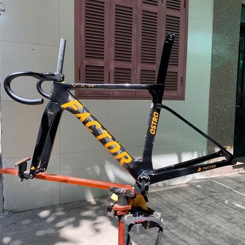 Khung carbon FACTOR OSTRO V.A.M phanh đĩa