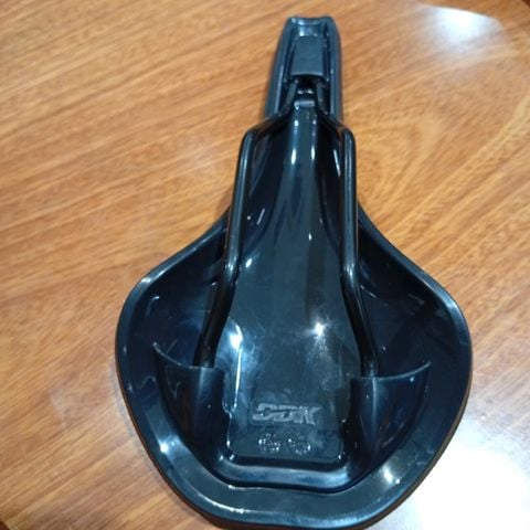 Yên xe đạp DDK-VP82373 gọng thép
