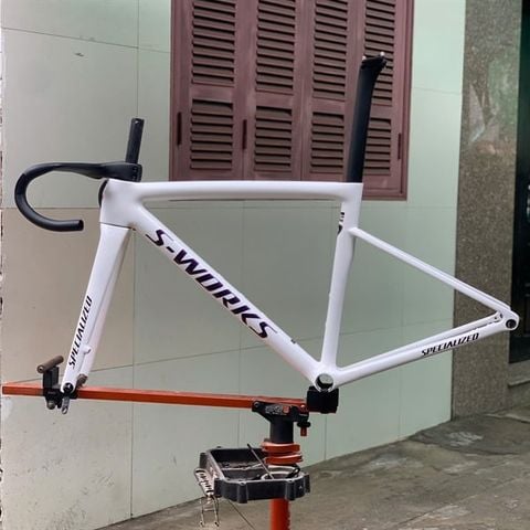 Khung carbon SWorks Tarmac SL8 phanh đĩa kèm ghi đông