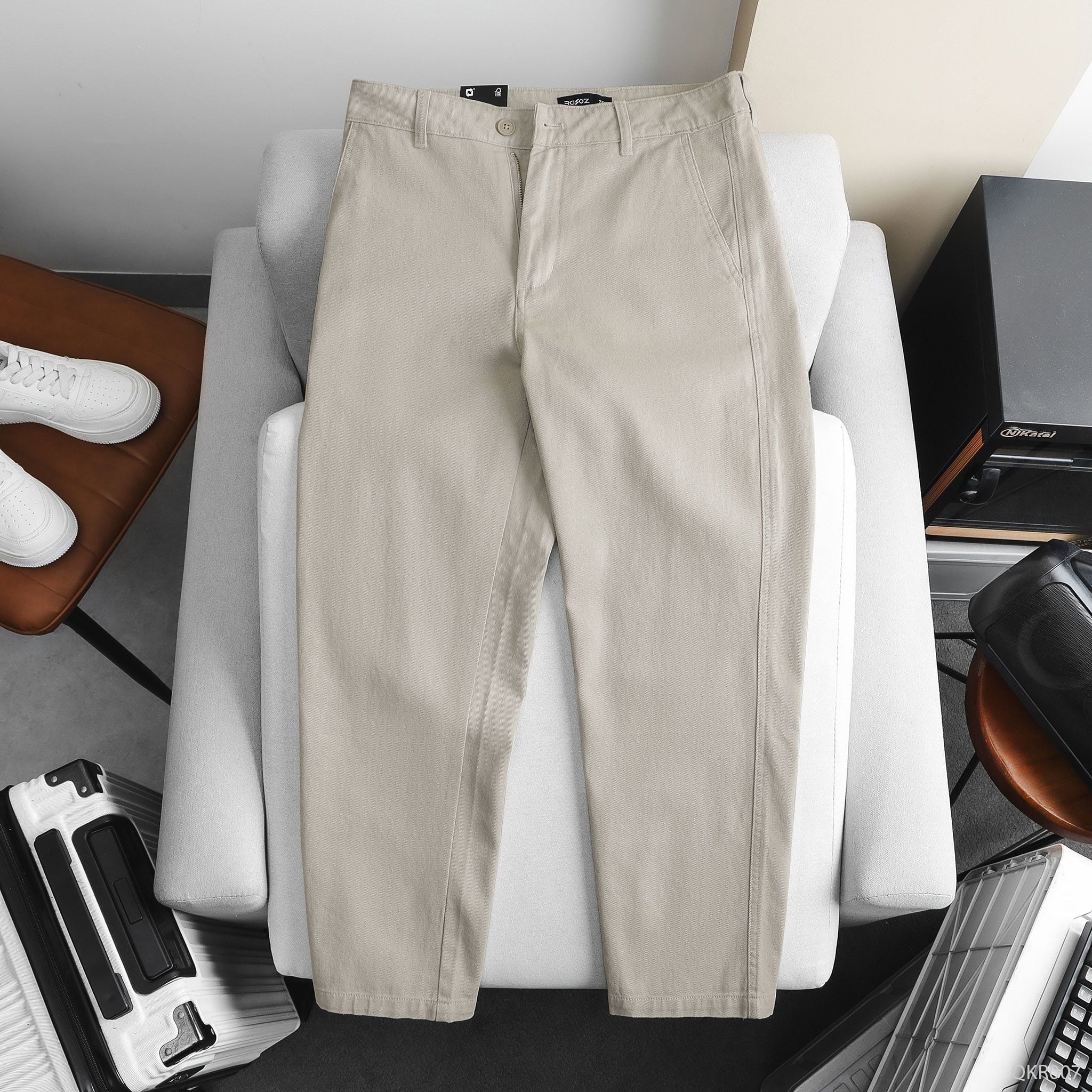  Quần kaki Straight Essential pants - 007 