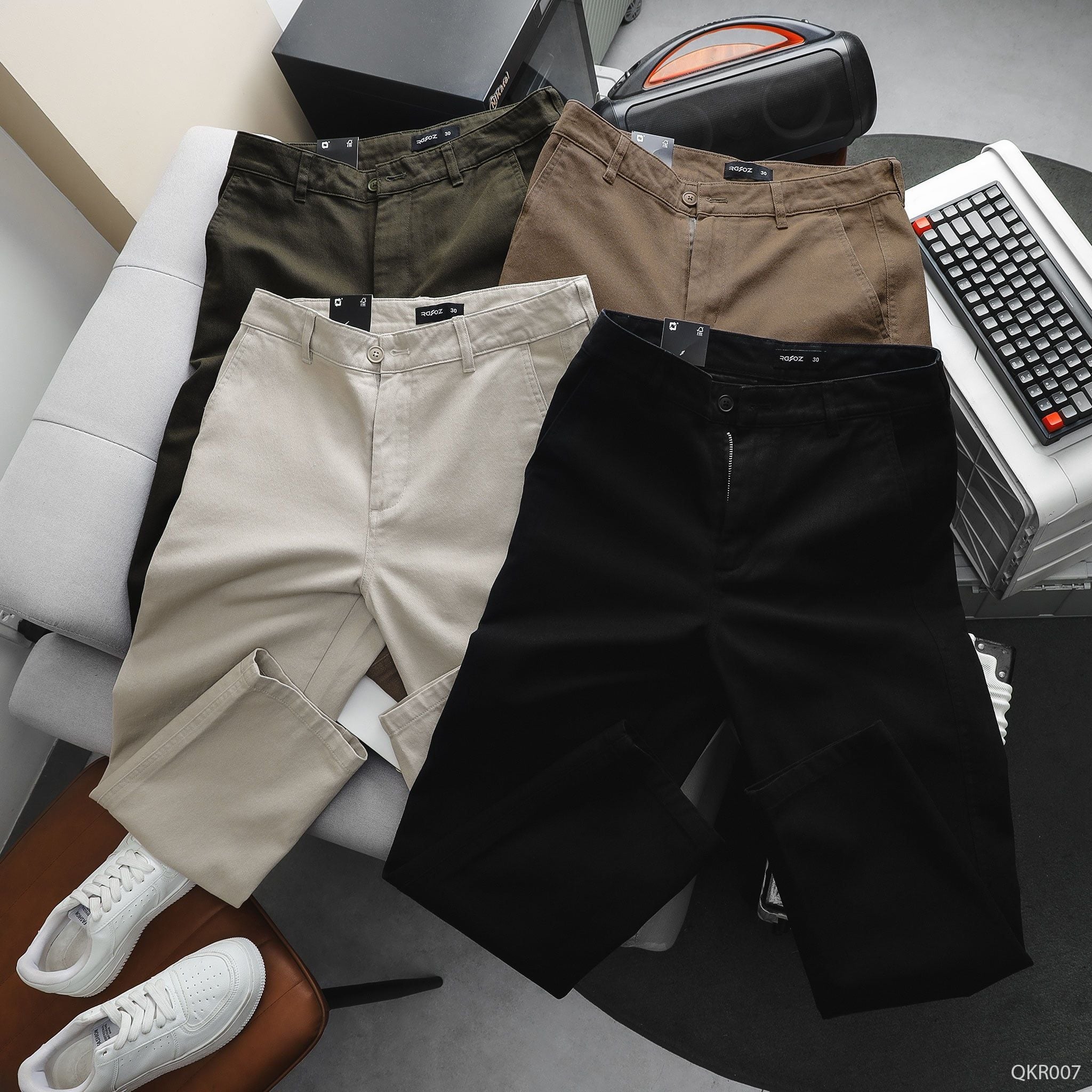  Quần kaki Straight Essential pants - 007 