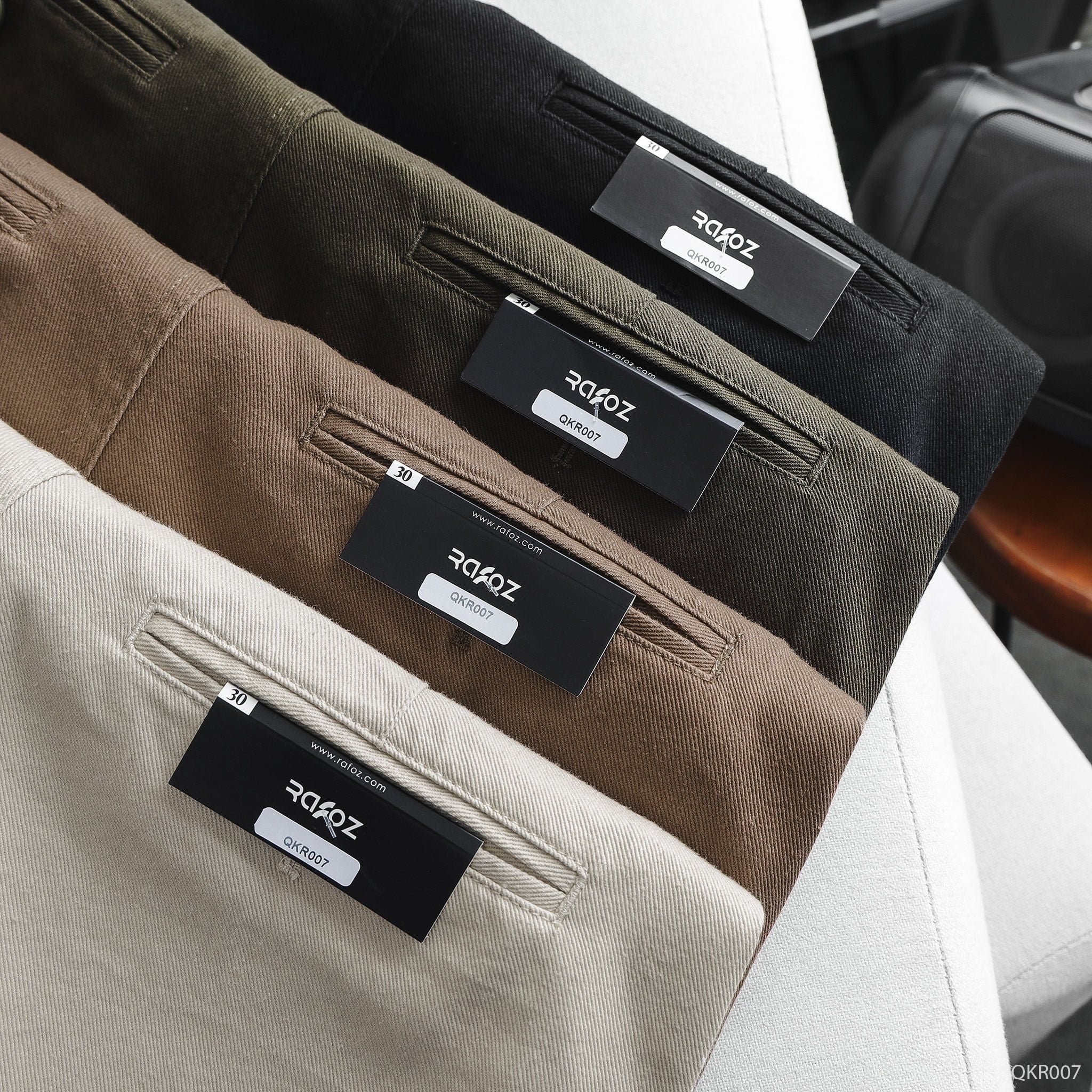  Quần kaki Straight Essential pants - 007 
