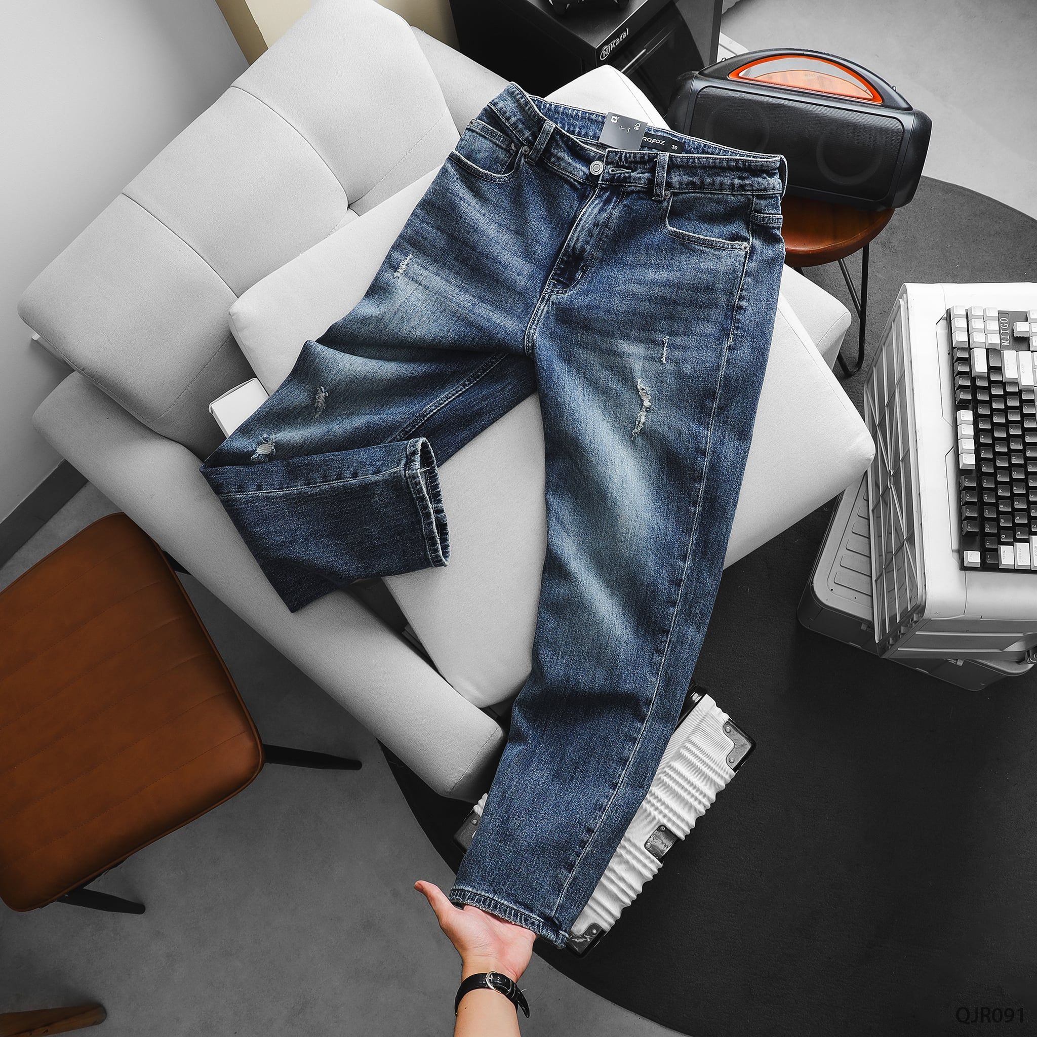  Quần jean Relaxed Blue Ripped - 093 