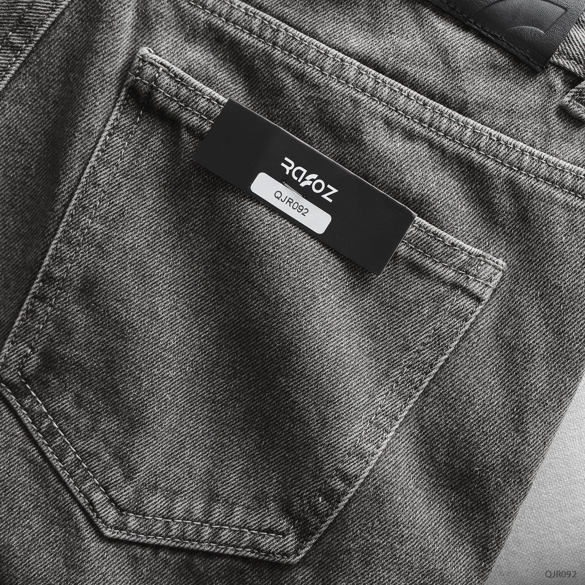  Quần jean relaxed grey wash - 092 