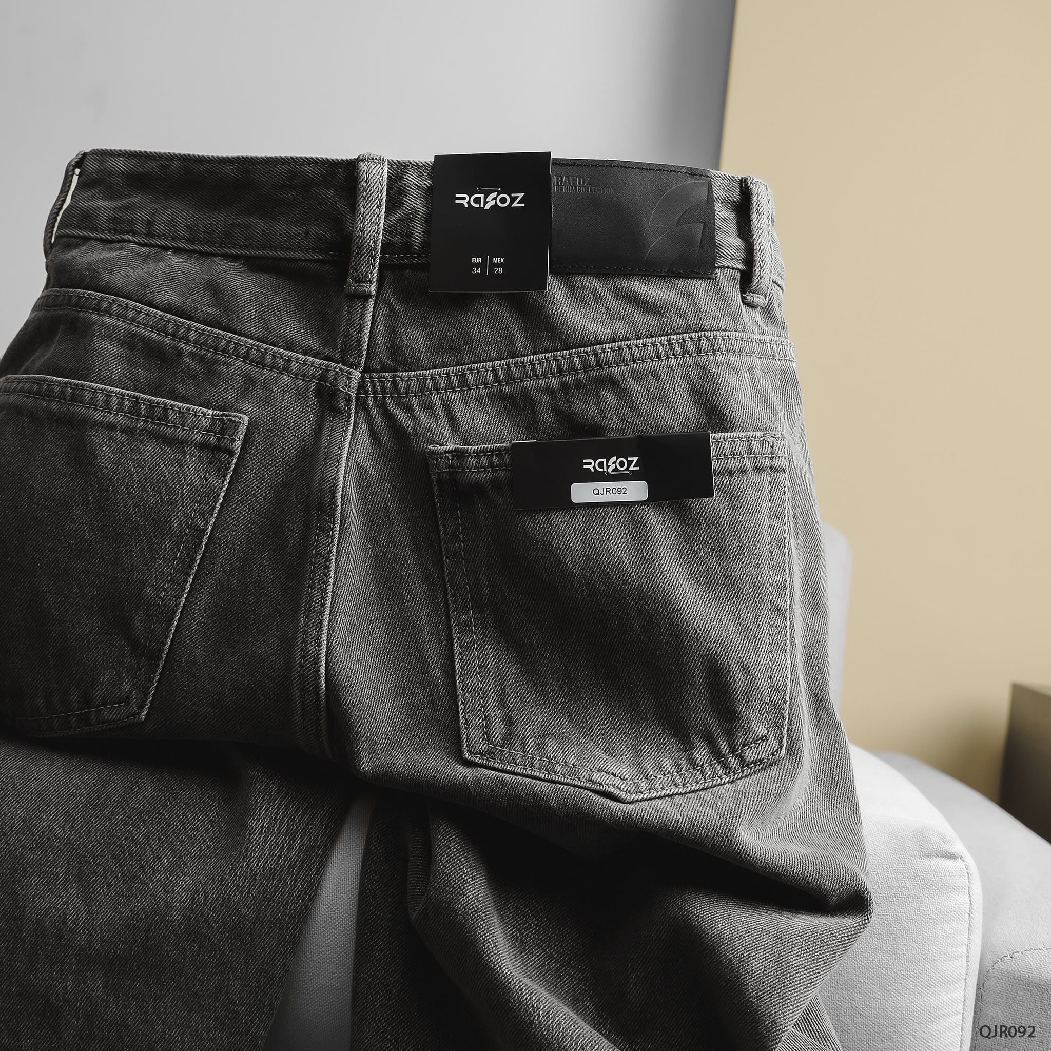  Quần jean relaxed grey wash - 092 