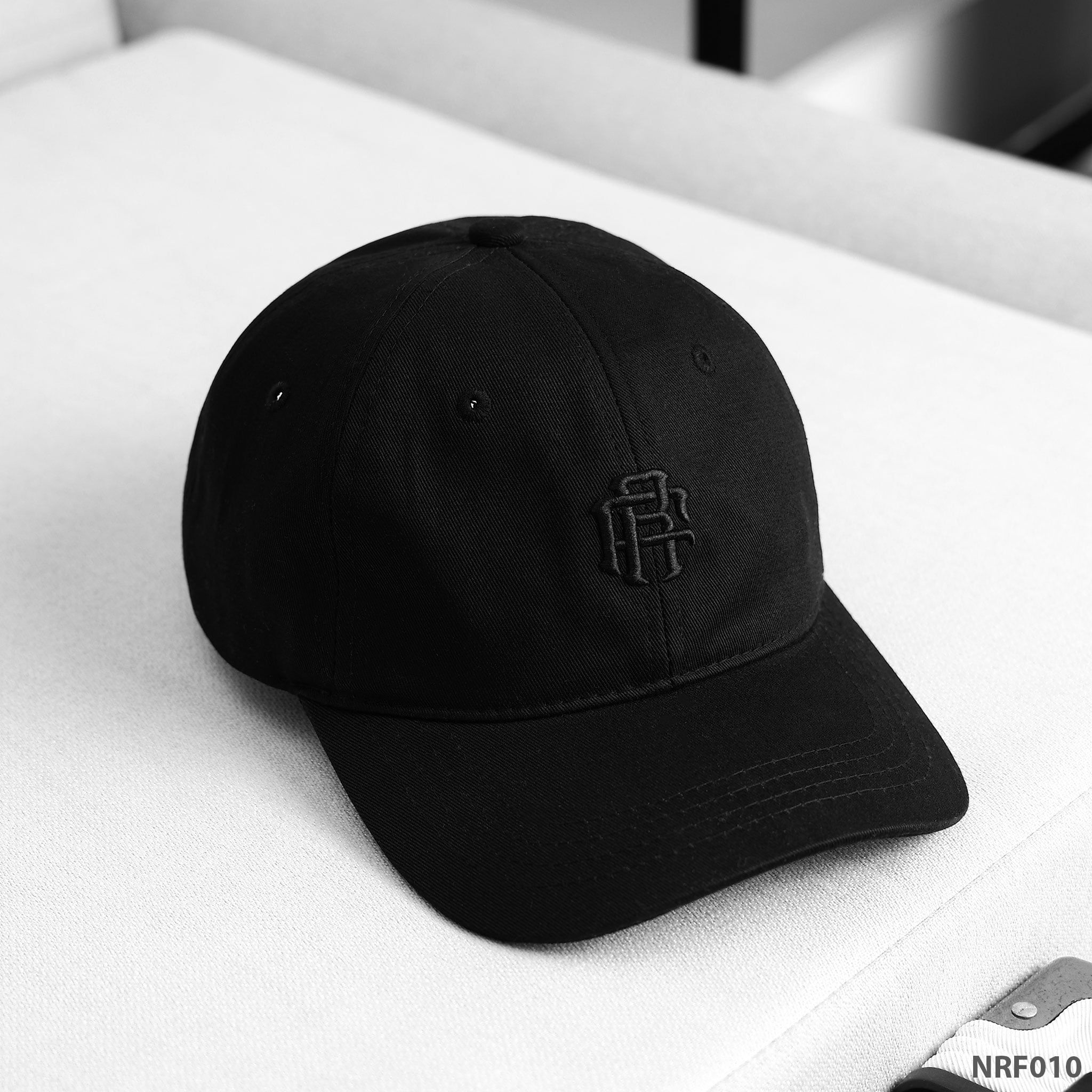  Nón lưỡi trai Black Logo Embroidery - 010 