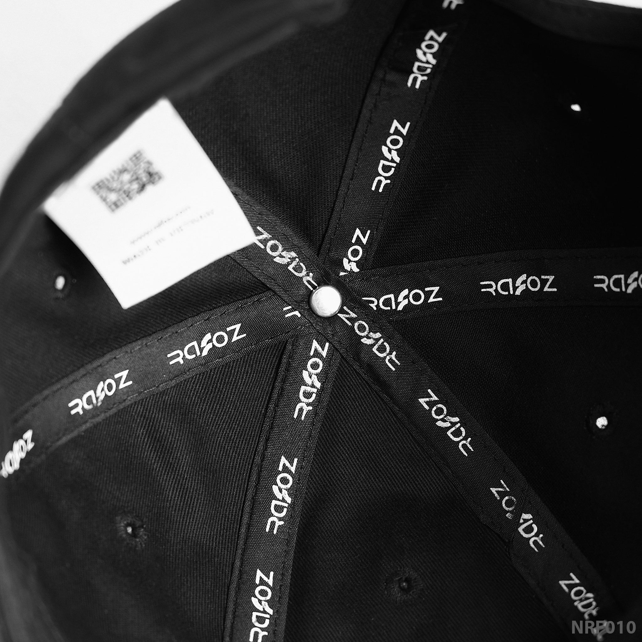  Nón lưỡi trai Black Logo Embroidery - 010 
