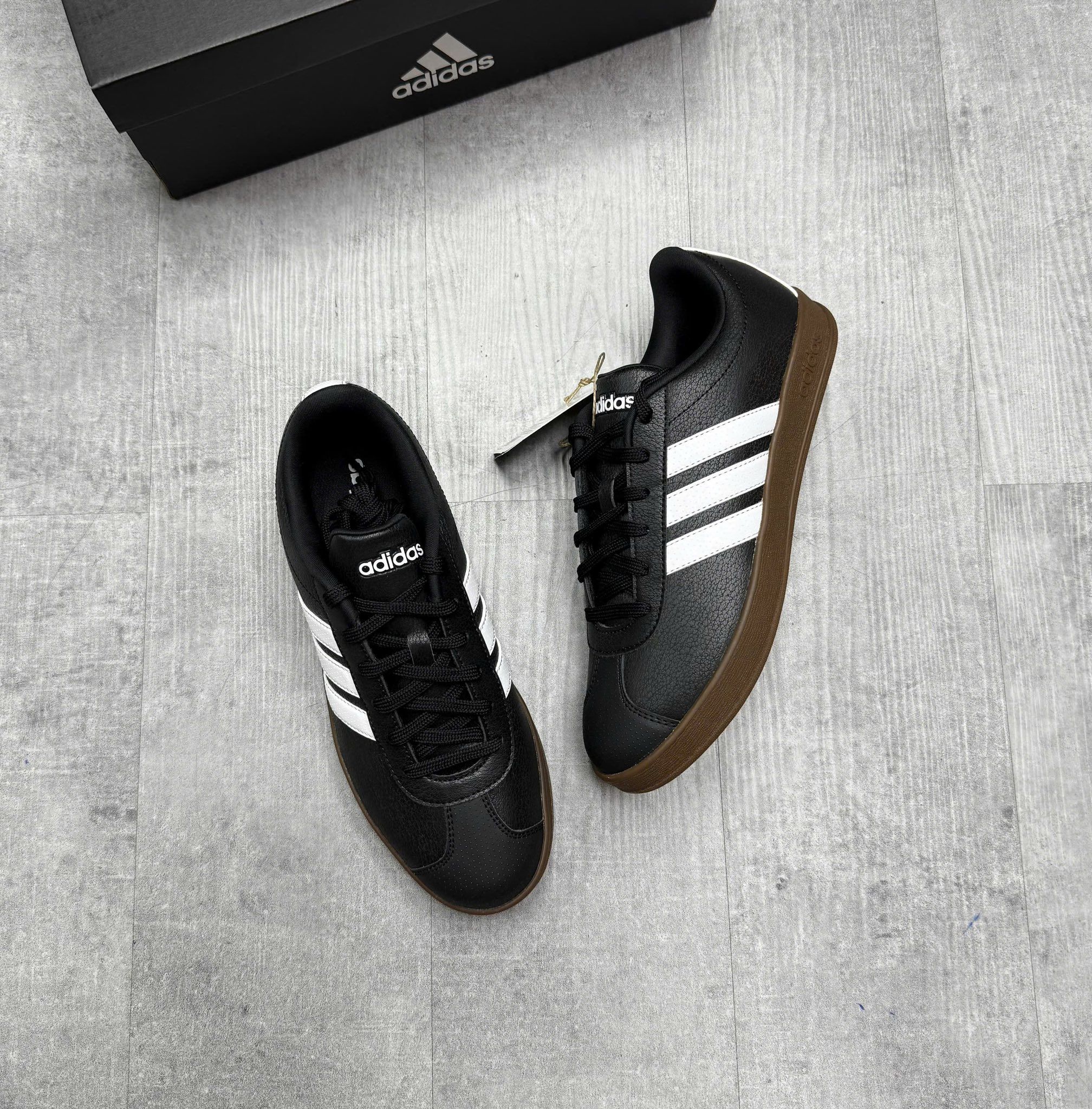  Giày Adidas chính hãng WindX Black White Gum JK2546 