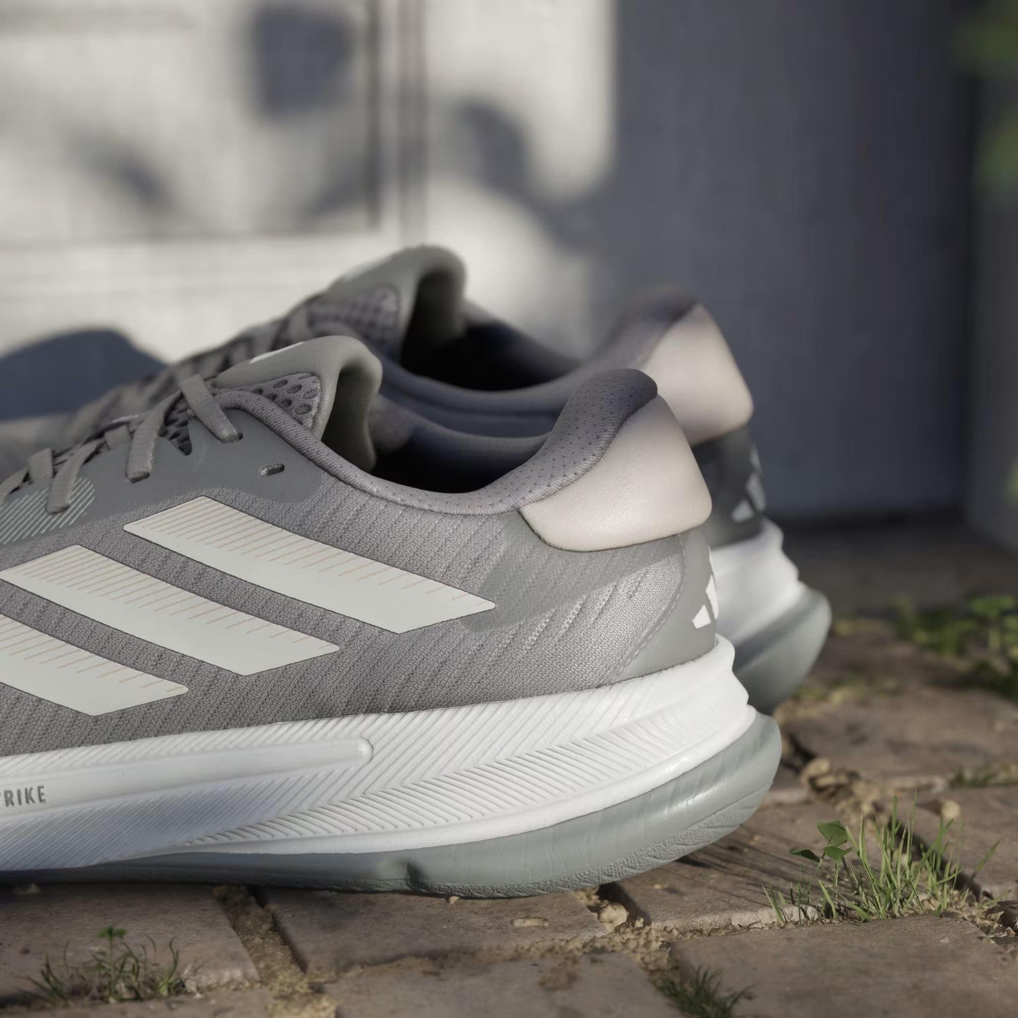  Giày chạy bộ adidas chính hãng supernova ease JQ2513 