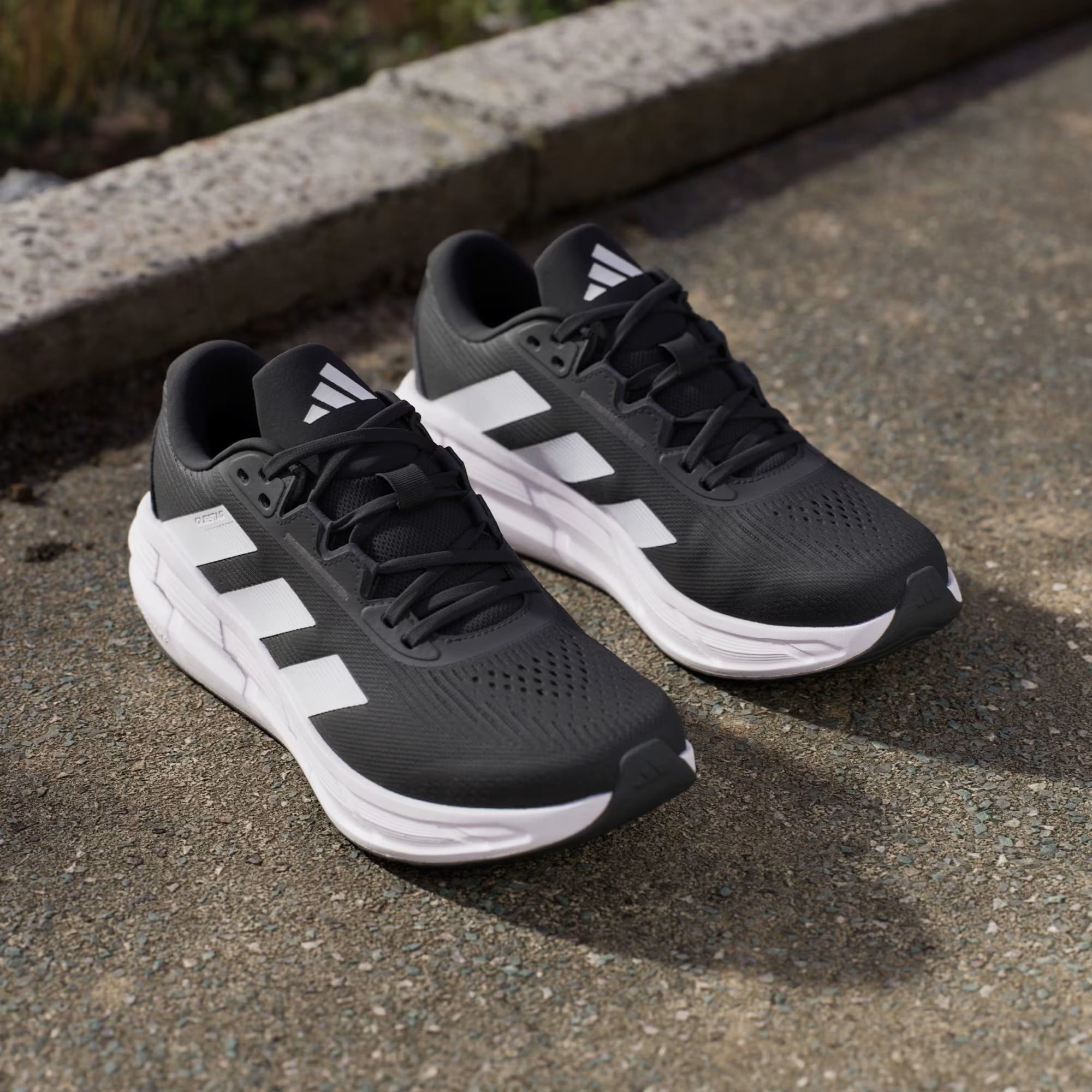  Giày Chạy Bộ Adidas Questar 3 ID6320 
