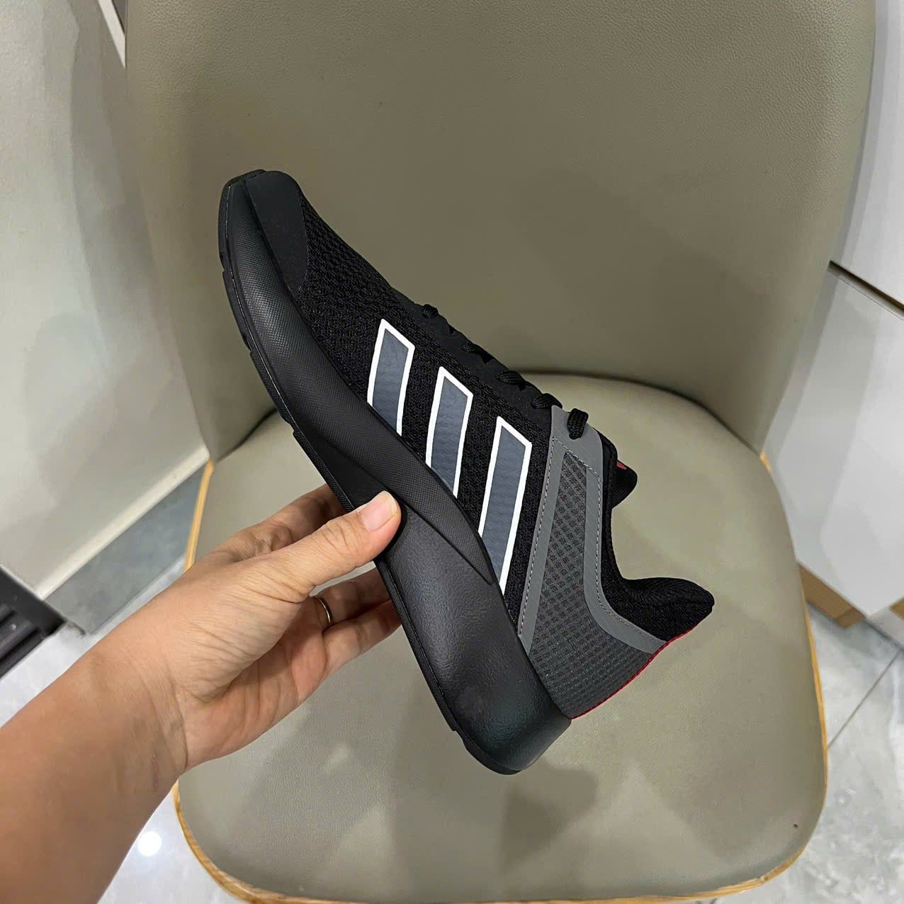  Giày chạy bộ adidas Adimove Nam - JK0950 