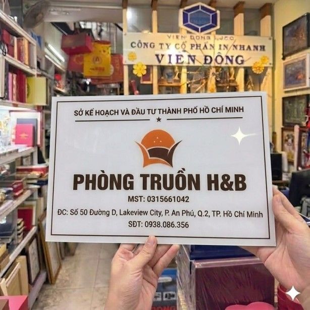 Biển công ty mica thiết kế hiện đại