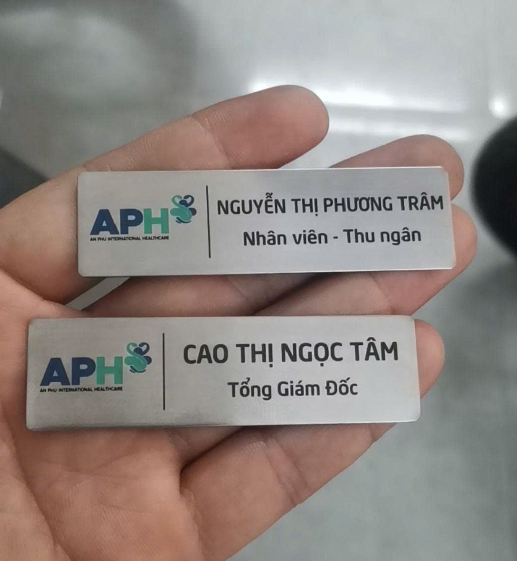 In Ghim Cài Thẻ Tên Kim Loại: 