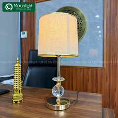 Đèn bàn trang trí chao vải màu trắng thân hợp kim kết hợp pha lê 0601025301