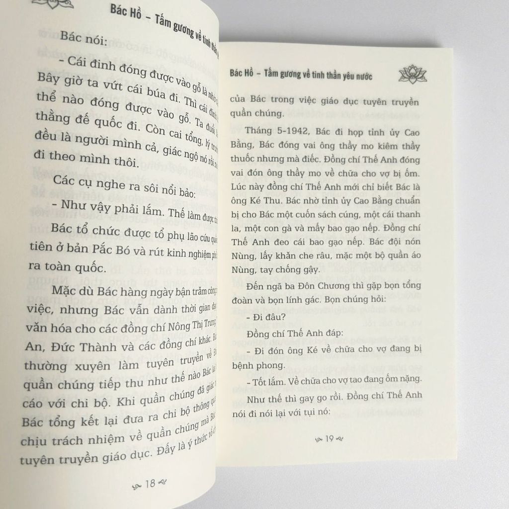 Sách - Bác Hồ Tấm Gương Về Tinh Thần Yêu Nước - Giá Trị Tư Tưởng Và Đạo Đức Cách Mạng