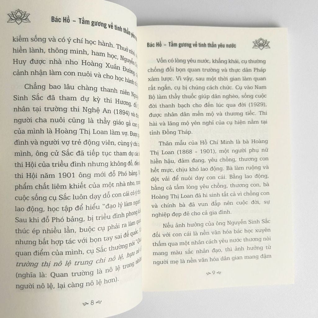 Sách - Bác Hồ Tấm Gương Về Tinh Thần Yêu Nước - Giá Trị Tư Tưởng Và Đạo Đức Cách Mạng