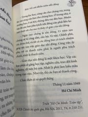 Sách văn học - Bác Hồ Tấm gương sáng mãi (Tuệ Minh)