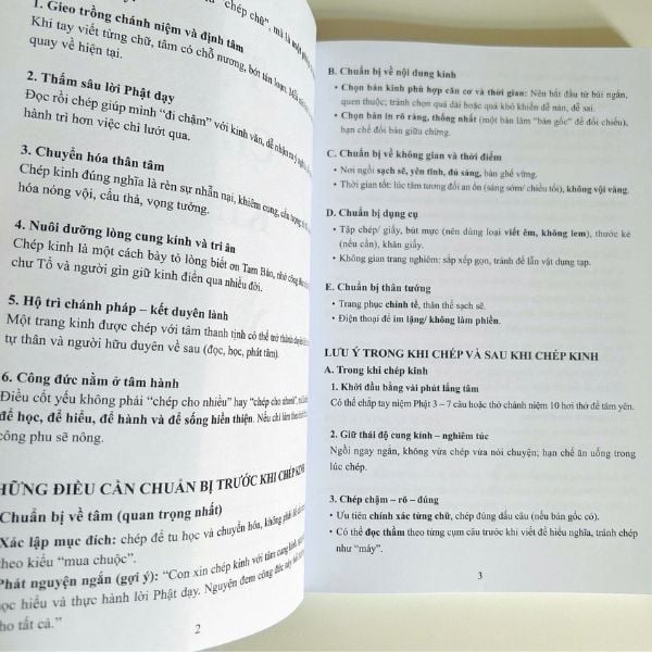 Sách - Tập Chép Kinh Phật Giáo Giúp Tĩnh Tâm Và Rèn Luyện Chánh Niệm (1 Cuốn ) ABBOOKS