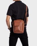  Túi Trita (Thời trang nam phối ngăn - Túi đeo chéo da RTN3BD) màu bò đậm 