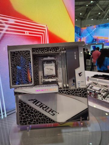  GIGABYTE X870 AORUS INFINITY 