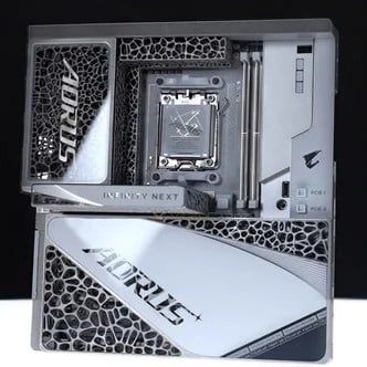  GIGABYTE X870 AORUS INFINITY 