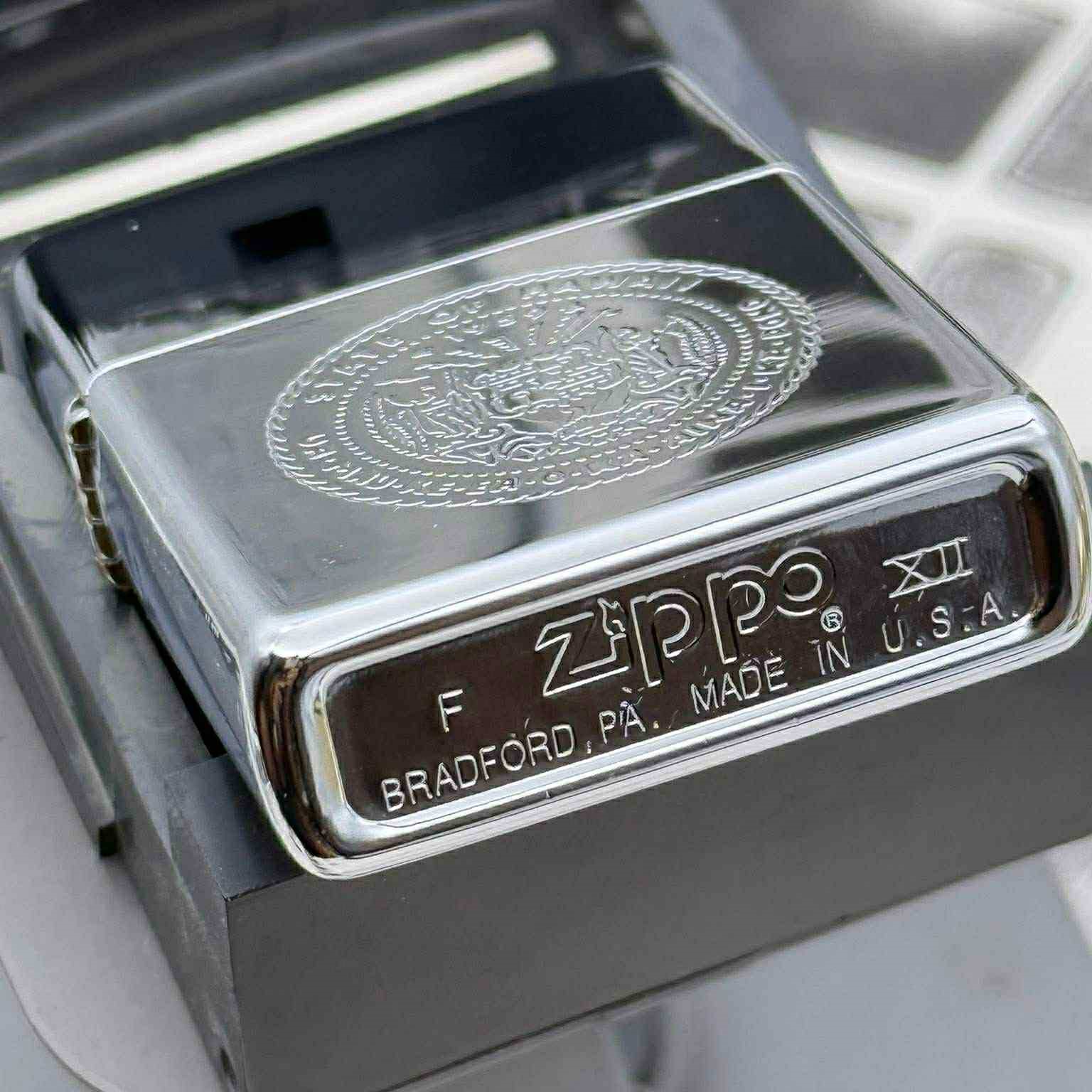 Bật Lửa Zippo Đồng Khối Mạ Chrome Chủ Đề Ăn Mòn Axit Chính Hãng Đời XII La Mã Năm 1996 ZL747