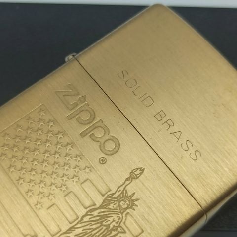 Bật Lửa Zippo Đồng Khối Phay Xước Chủ Đề Khắc Ăn Mòn Nữ Thần Tự Do Liberty Đời XII La Mã Sản Xuất Năm 1996 ZL864
