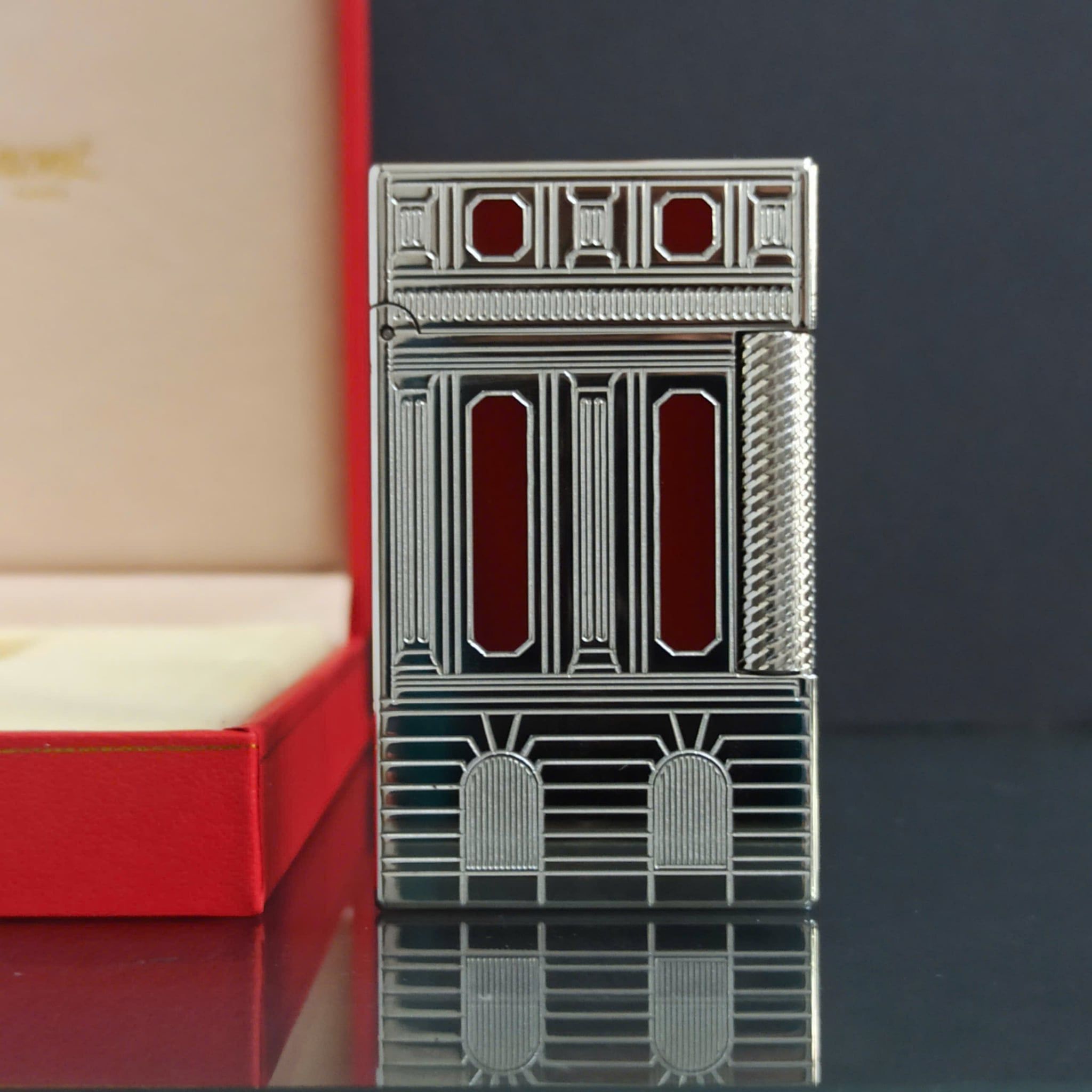 Bật Lửa ST Dupont HK Cao Cấp Place Vedôme Họa Tiết Sơn Đỏ D223