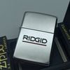 Bật Lửa Zippo Đồng Khối Mạ Chrome Bóng Chủ Đề Phủ Sơn Đời XI La Mã Sản Xuất Năm 1995 ZL870