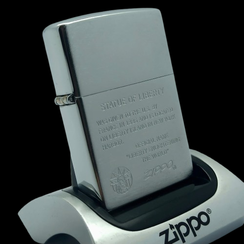 Bật Lửa Zippo Đồng Khối Mạ Chrome Trắng Trơn Phay Xước Chủ Đề Nữ Thần Tự Do Liberty Đời XII La Mã Sản Xuất Năm 1996 ZL877