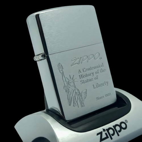 Bật Lửa Zippo Đồng Khối Mạ Chrome Trắng Trơn Phay Xước Chủ Đề Nữ Thần Tự Do Liberty Đời XII La Mã Sản Xuất Năm 1996 ZL876