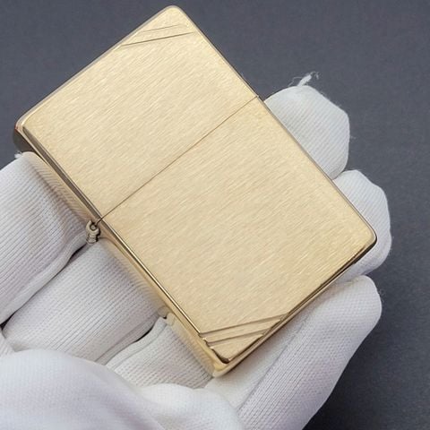 BẬT LỬA ZIPPPO VÀNG NHÁM CHẶT GÓC Z86