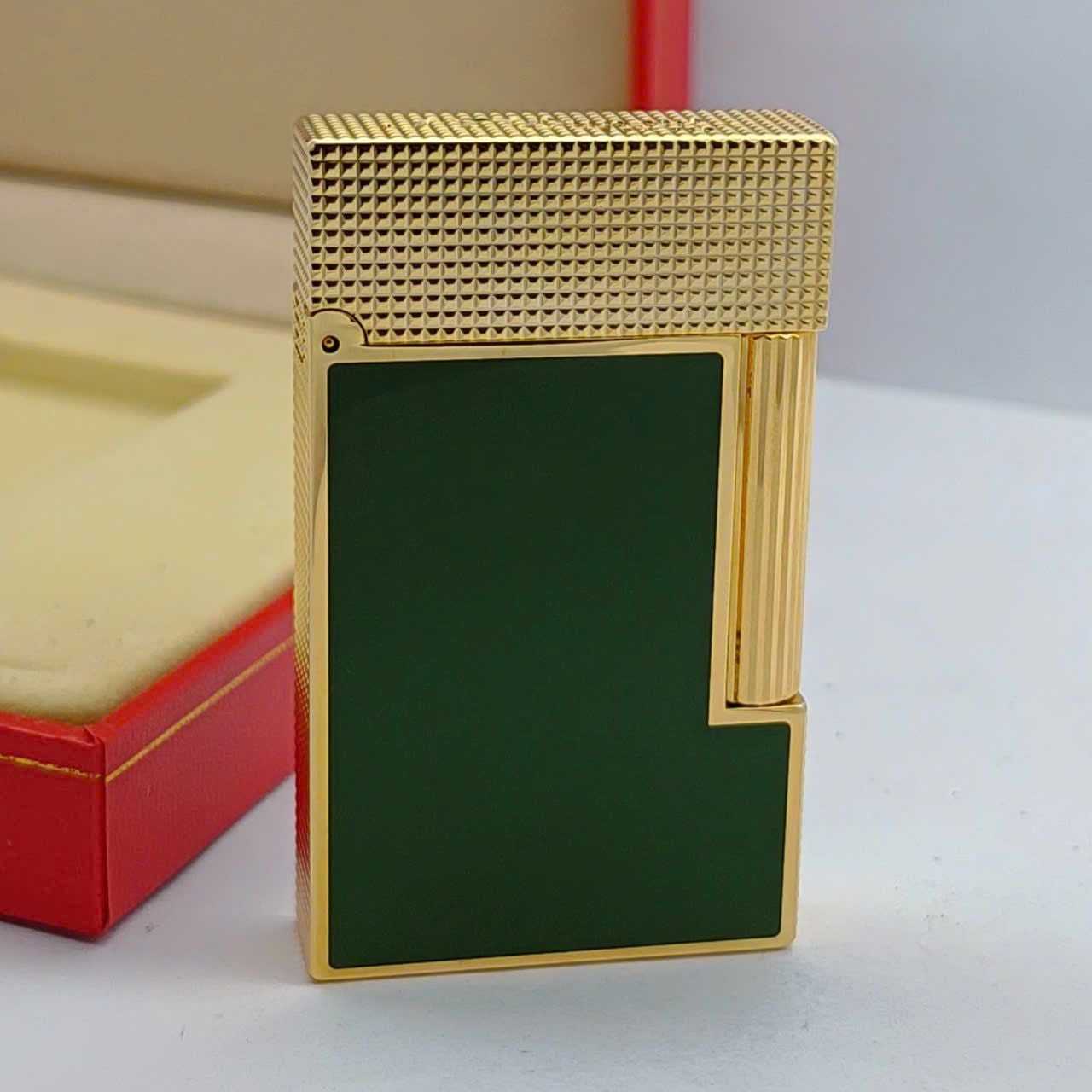 Bật Lửa Dupont Gas Đá Mạ Vàng Phủ Men Xanh Lá Cây Nắp Vân Kim Cương D210