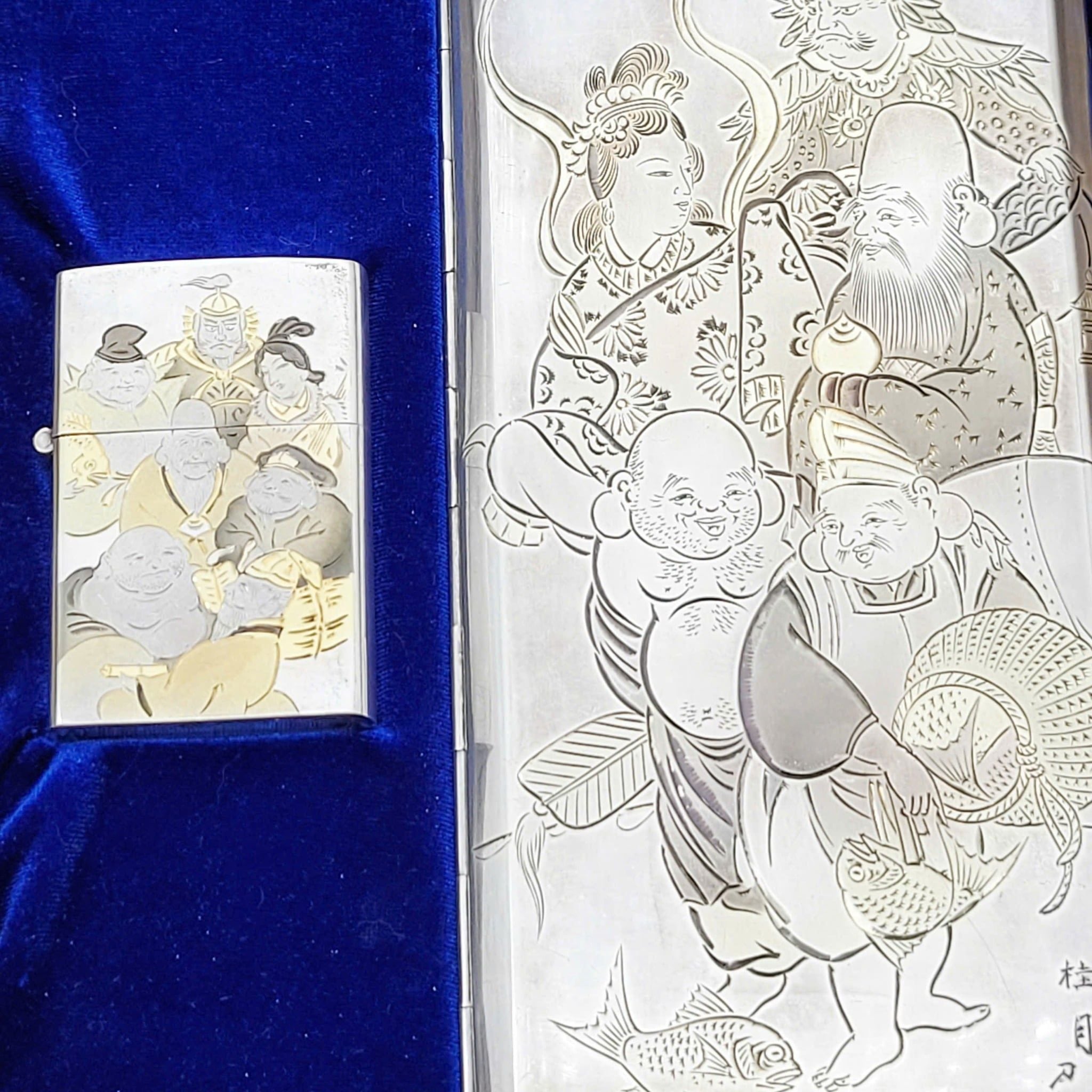 Bộ Bật Lửa Bạc Nguyên Khối Thủ Công Thập Niên 1950 Khảm Tam Khí Thất Phúc Thần May Mắn Cực Hiếm Phù Hợp Sưu Tầm Hoặc Làm Quà Biếu Tặng Đẳng Cấp Giá Trị Sang Trọng ZB84