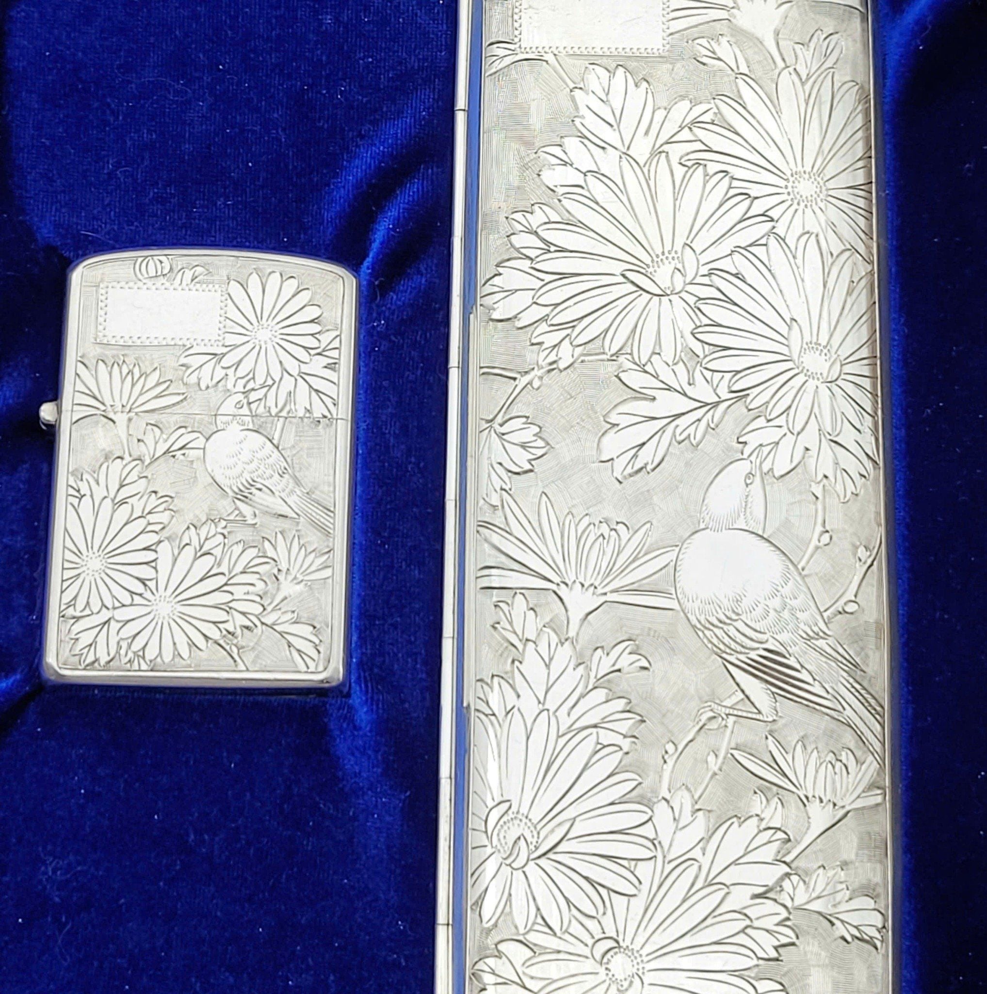 Bộ Bật Lửa Bạc Nguyên Khối Thủ Công Thập Niên 1950 Hoa Văn Tinh Xảo Cực Hiếm Phù Hợp Sưu Tầm Hoặc Làm Quà Biếu Tặng Đẳng Cấp Giá Trị Sang Trọng ZB83