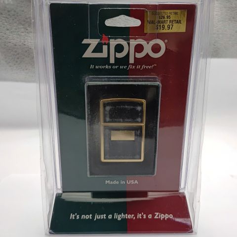 Set Zippo Sưu Tầm Mạ Vàng Gold Plated Ốp Nhựa 2 Mặt Sang Trọng, Nguyên Vỉ Trưng Bày Sản Xuất Khoảng Thập Niên 1990s, Cực Hiếm, Có Giá Trị Sưu Tầm Cao ZS97
